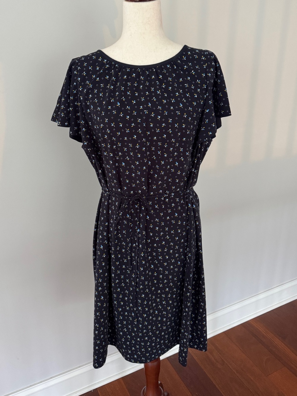 Women's Navy Floral Tie-Waist Dress